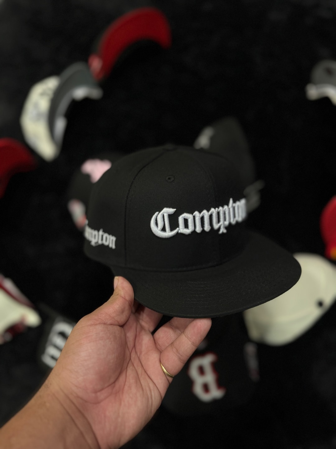 GORRA COMPTOM